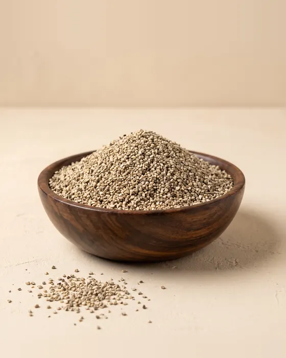 Regular EXPORT Daal in a wooden bowl